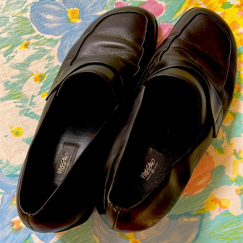 Black leather upper